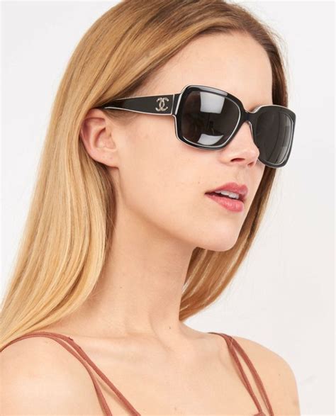 chanel sonnenbrille damen 2023|chanel sunglasses with on side.